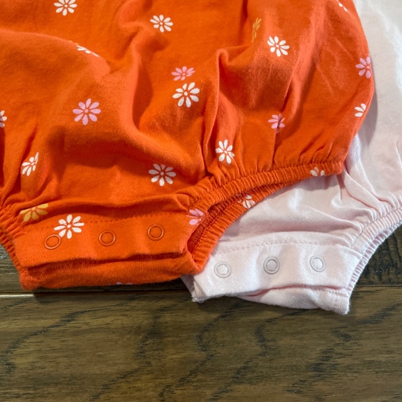 New 2 pack ruffle bubble romper set size 3-6 months - Picture 2 of 9